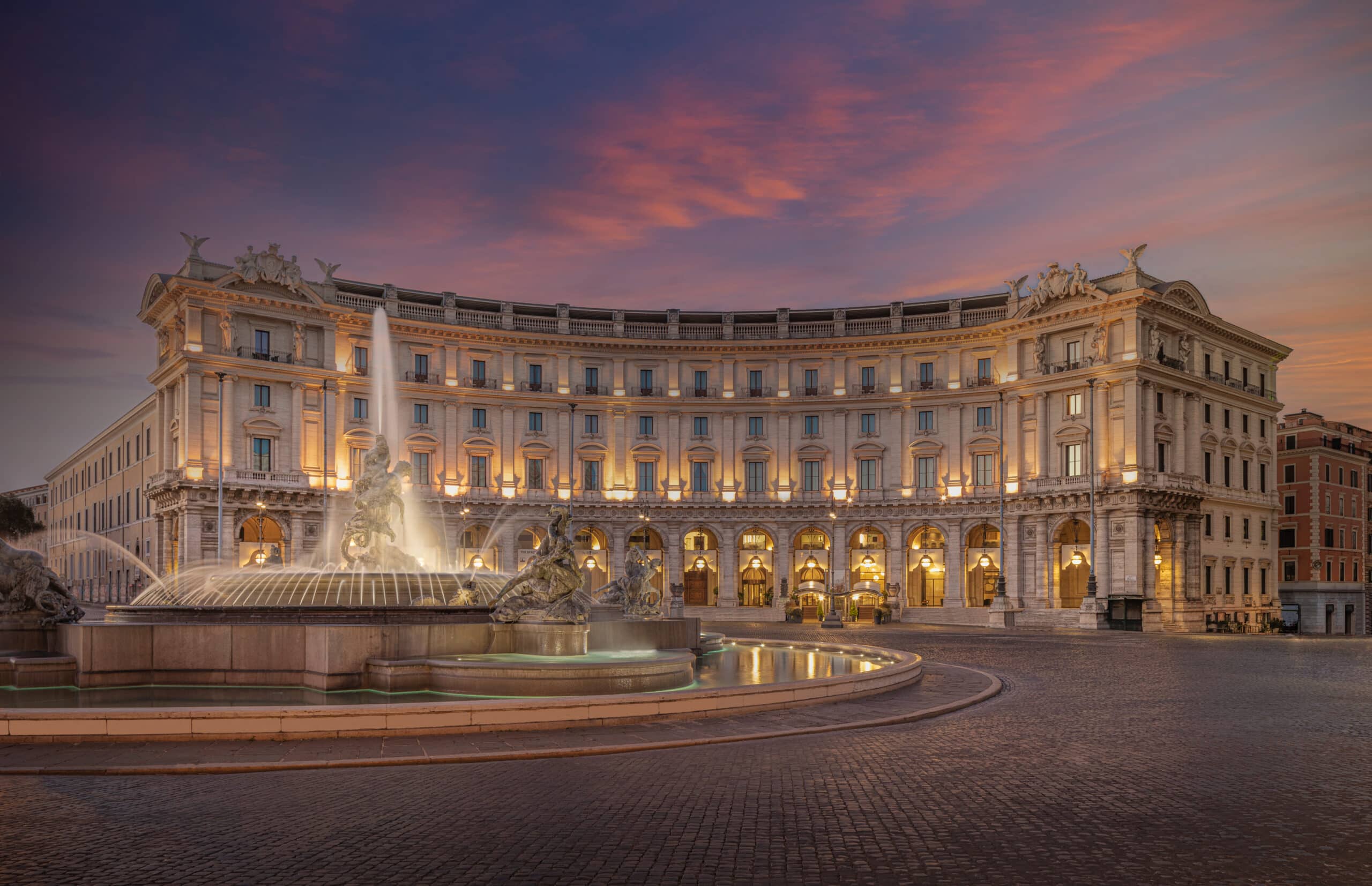 Anantara_Palazzo_Naiadi_Rome_Hotel_Front_Facade_Hero_Night